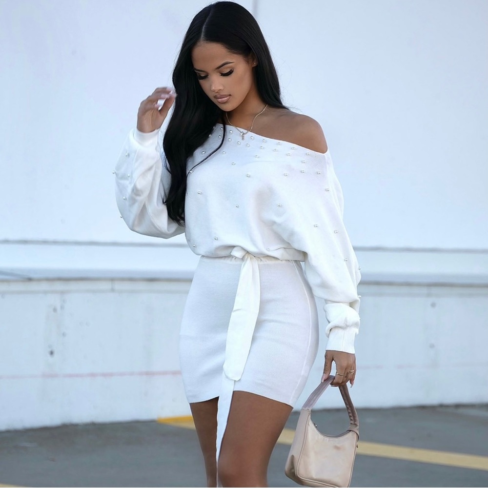 🆕 🏷️ Pearls Are Everything Sweater Mini Dress